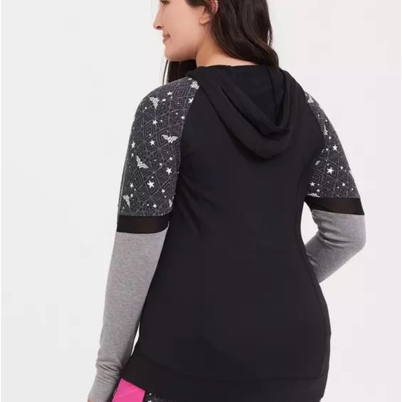 Breast Cancer Awareness - DC Comics Wonder Woman Active Hoodie - Picture 6 of 7